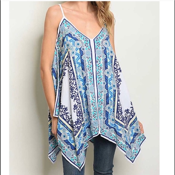 3/$25 Floral Tunic Top S, M, - Picture 2 of 3